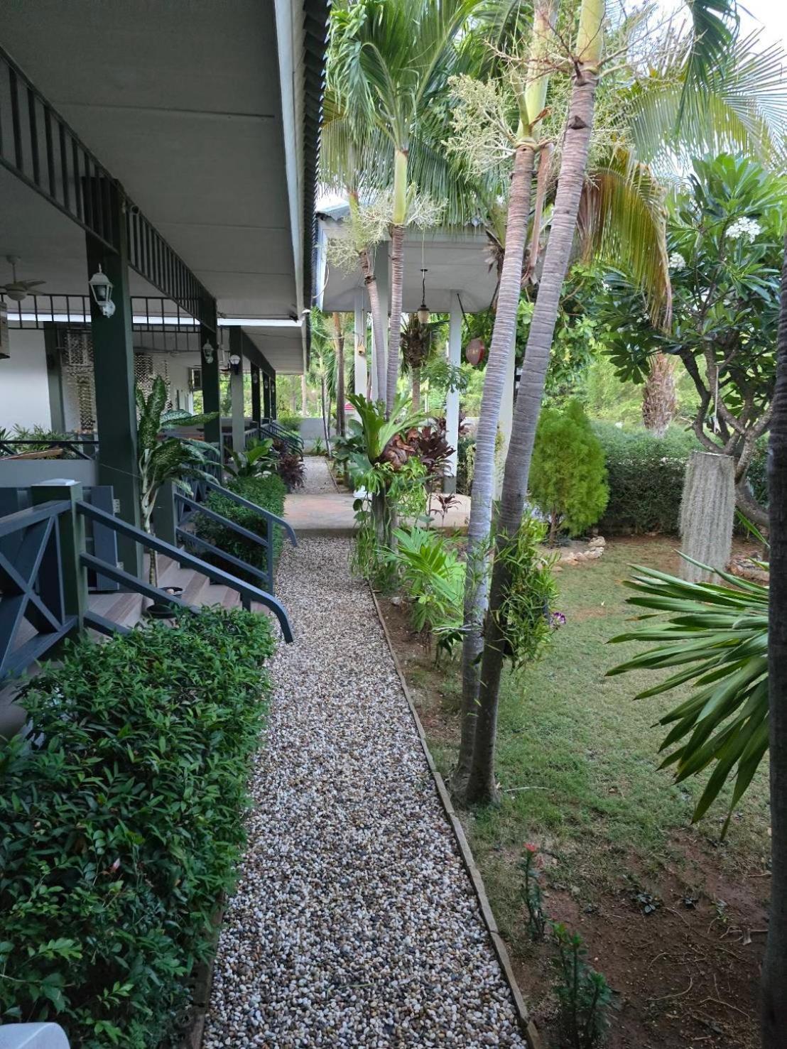 Happy Mind Resort Pran Buri Exterior photo