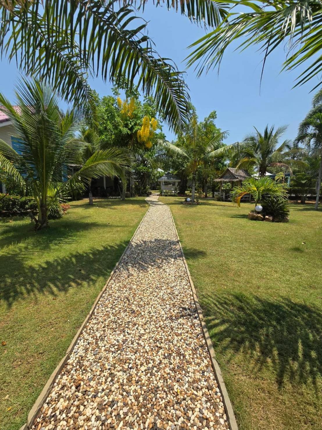 Happy Mind Resort Pran Buri Exterior photo